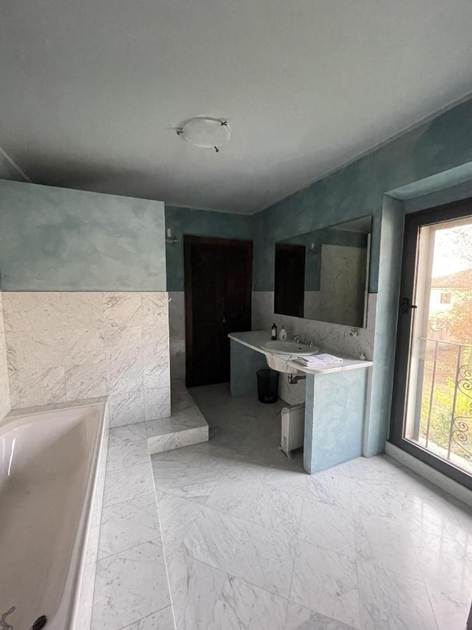 Affascinante Casale Brambilla Vicino Pavia Villa San Zenone al Po Luaran gambar