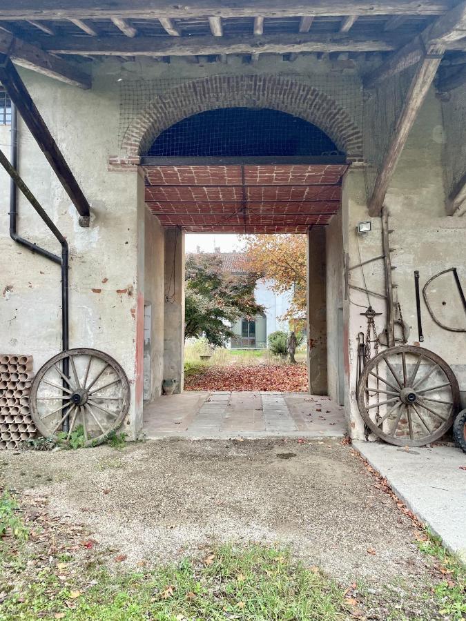 Affascinante Casale Brambilla Vicino Pavia Villa San Zenone al Po Luaran gambar
