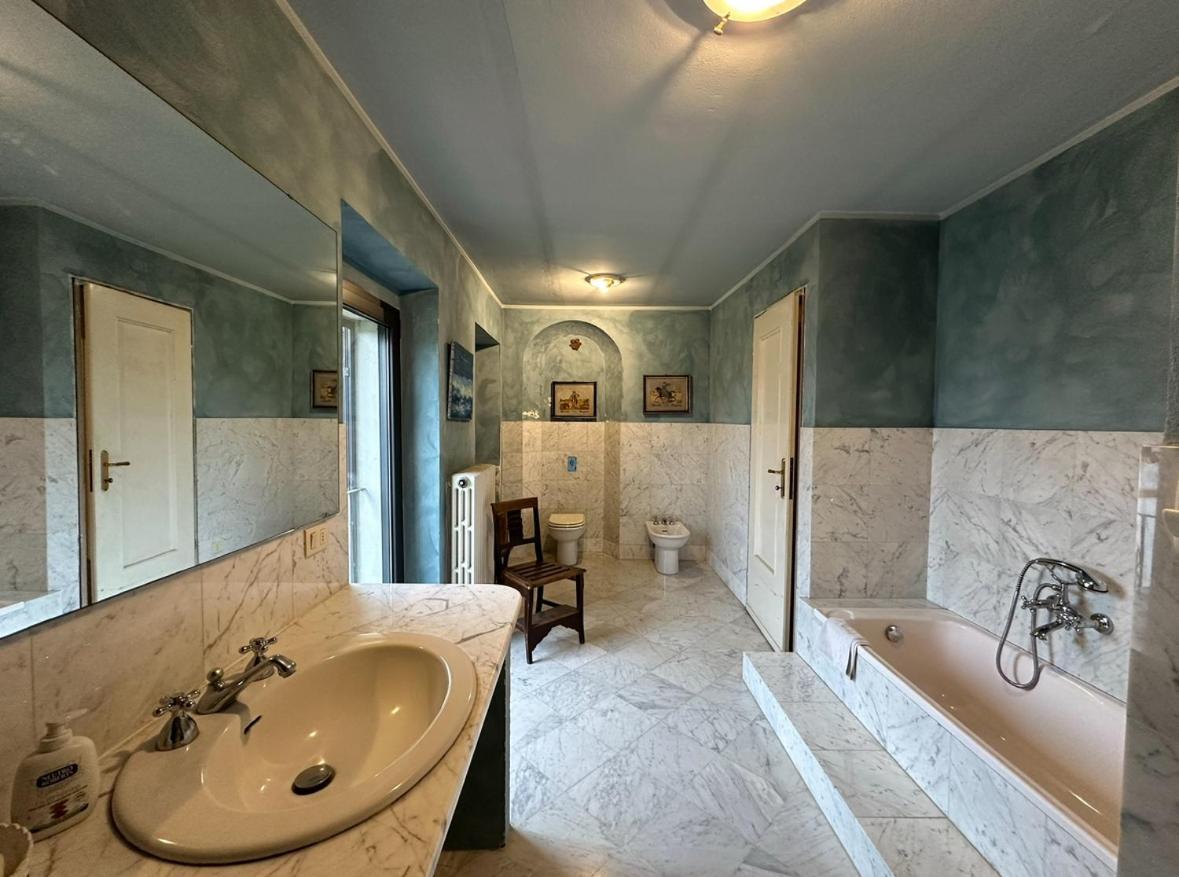 Affascinante Casale Brambilla Vicino Pavia Villa San Zenone al Po Luaran gambar
